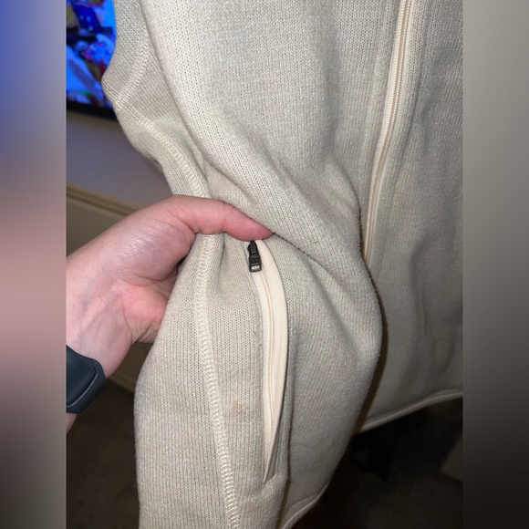 Patagonia Off-White Fleece Vest - Picture 7 of 14